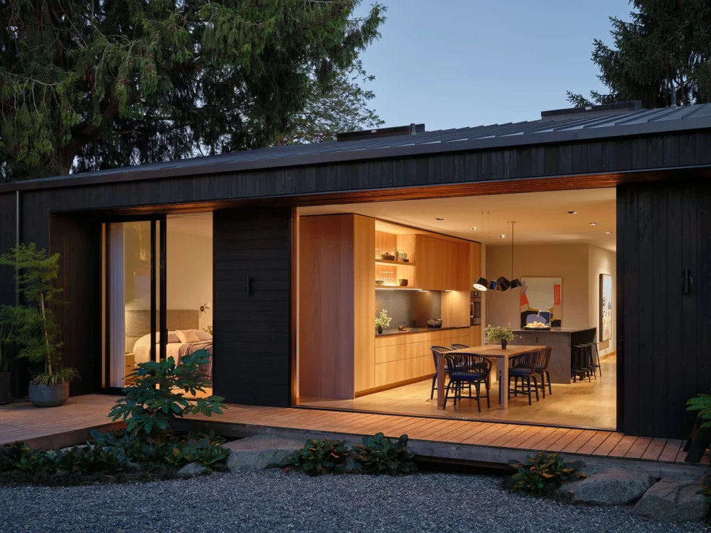 Indoor–outdoor living